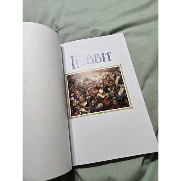 The Hobbit illustrated edition paperback - Picture 10 of 10